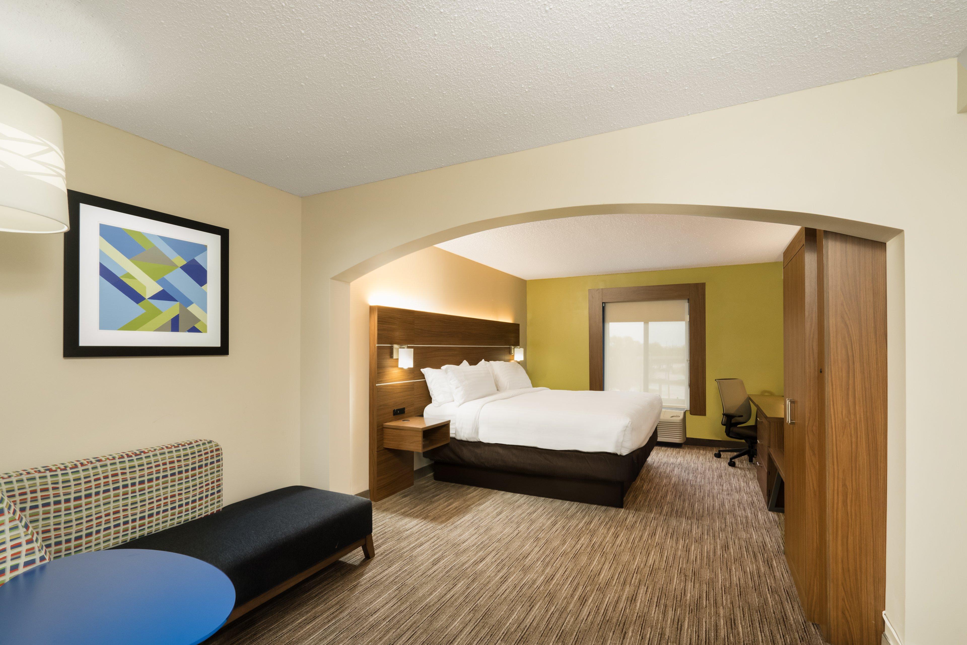 Holiday Inn Express Hotel & Suites Louisville East By Ihg Exterior photo