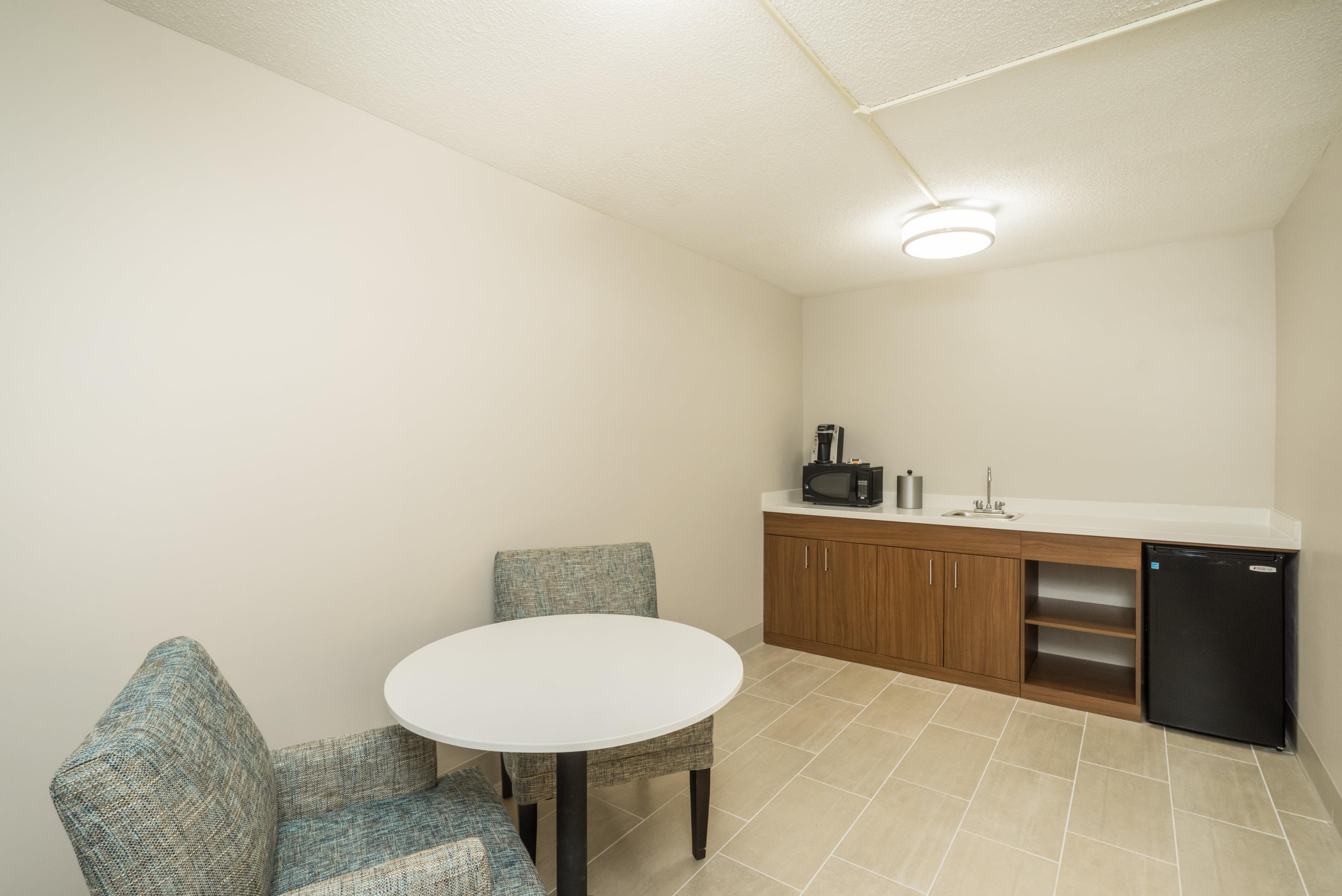 Holiday Inn Express Hotel & Suites Louisville East By Ihg Exterior photo