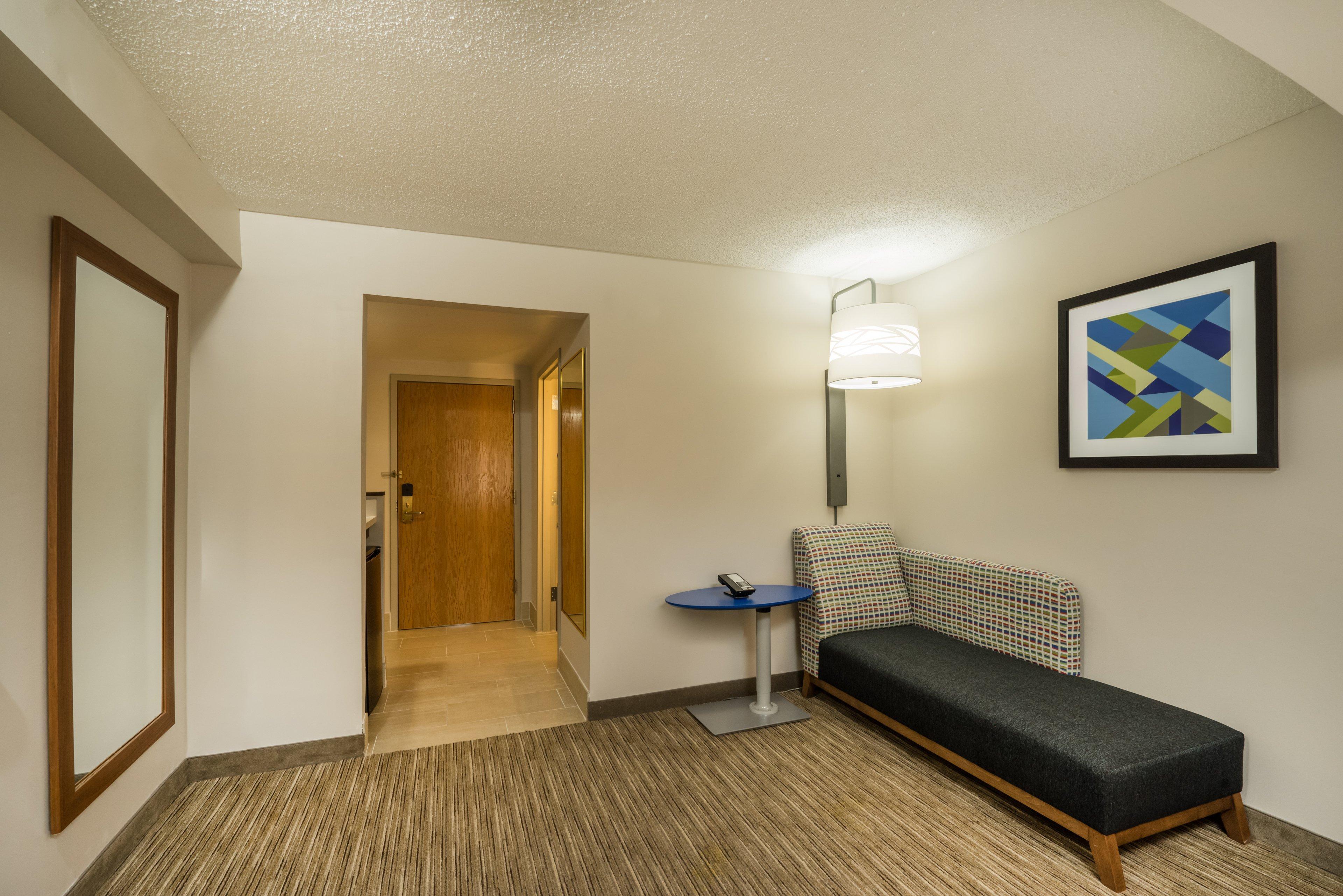Holiday Inn Express Hotel & Suites Louisville East By Ihg Exterior photo